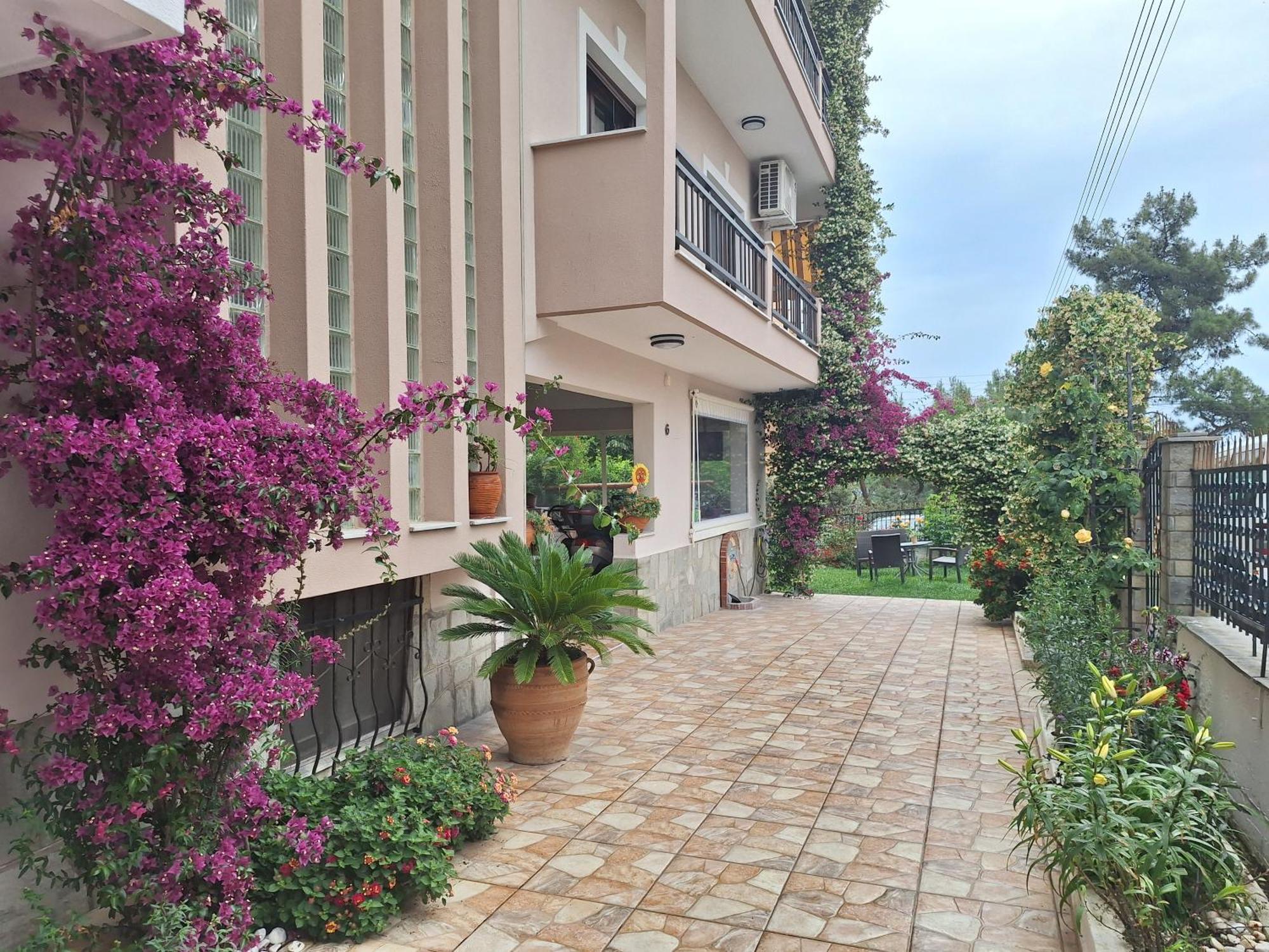 Kouros Studios Kavala Exteriör bild